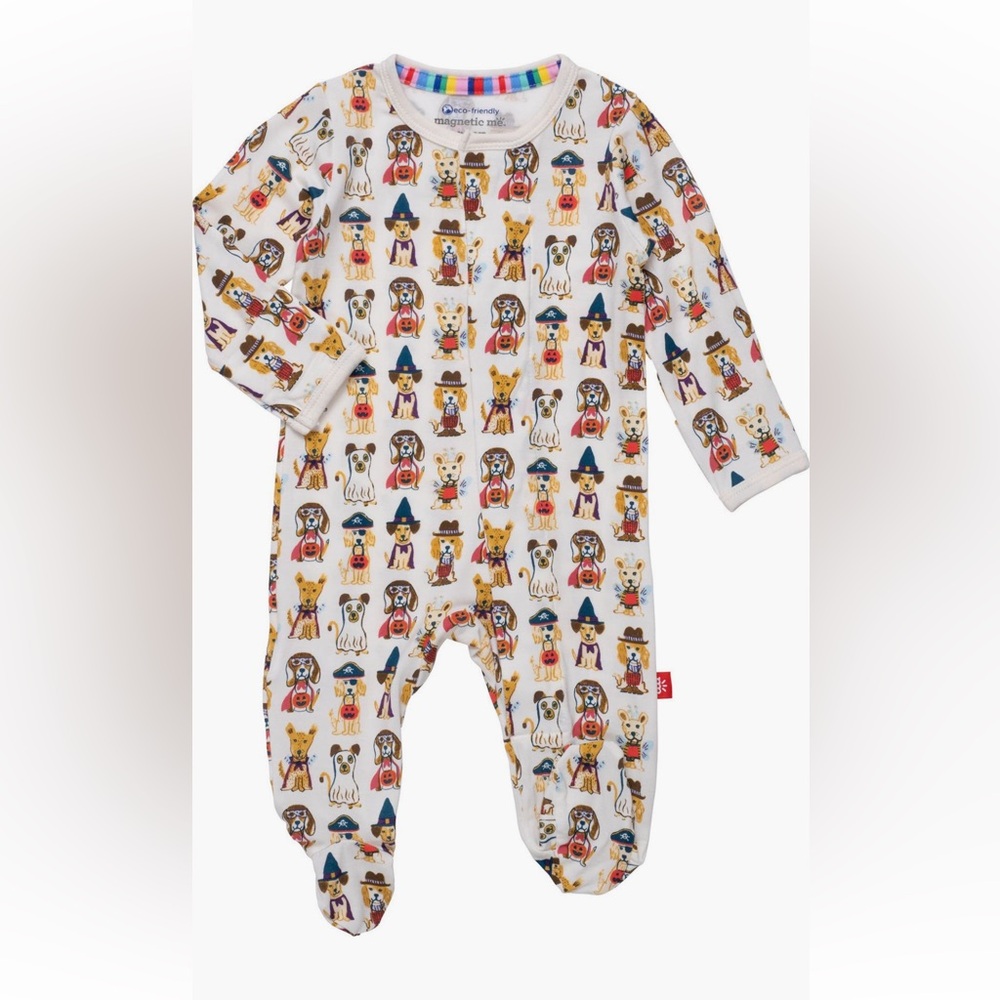 NWT Magnetic Me Tricks or Treats Halloween Magnetic
Footie